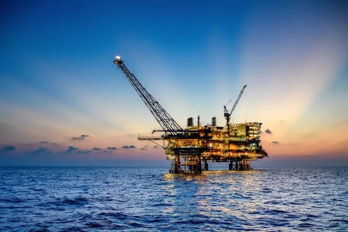 Big Oil face à la justice : la désinformation climatique enfin jugée